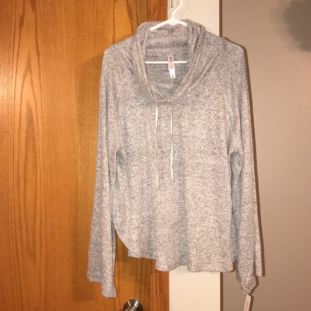 Women’s XL lounge sweater